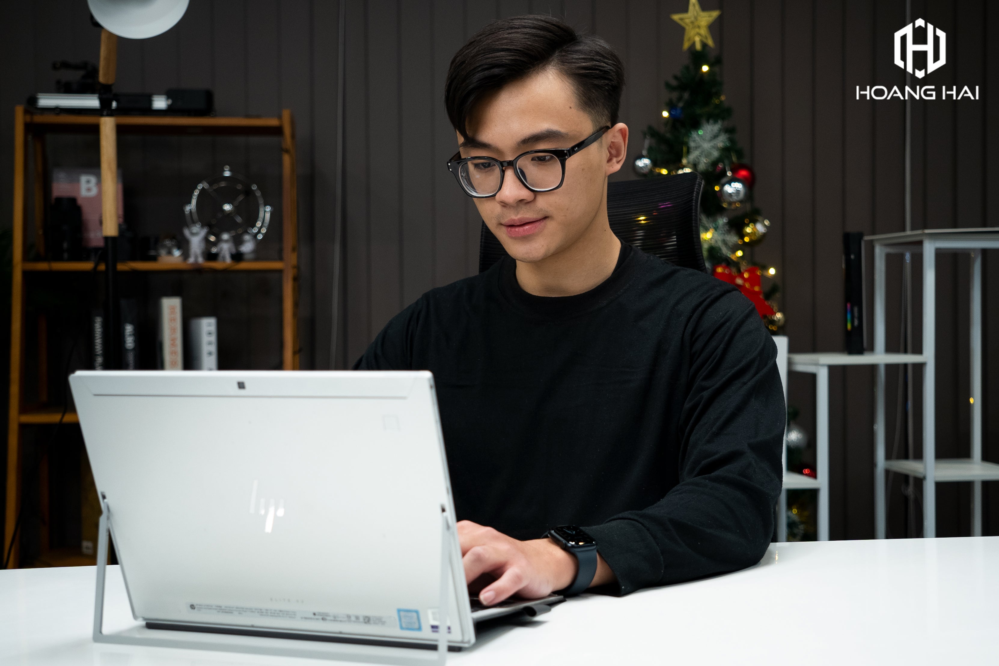 Elite X2 1013 G3: Vừa là laptop cao cấp, vừa là máy tính bảng
