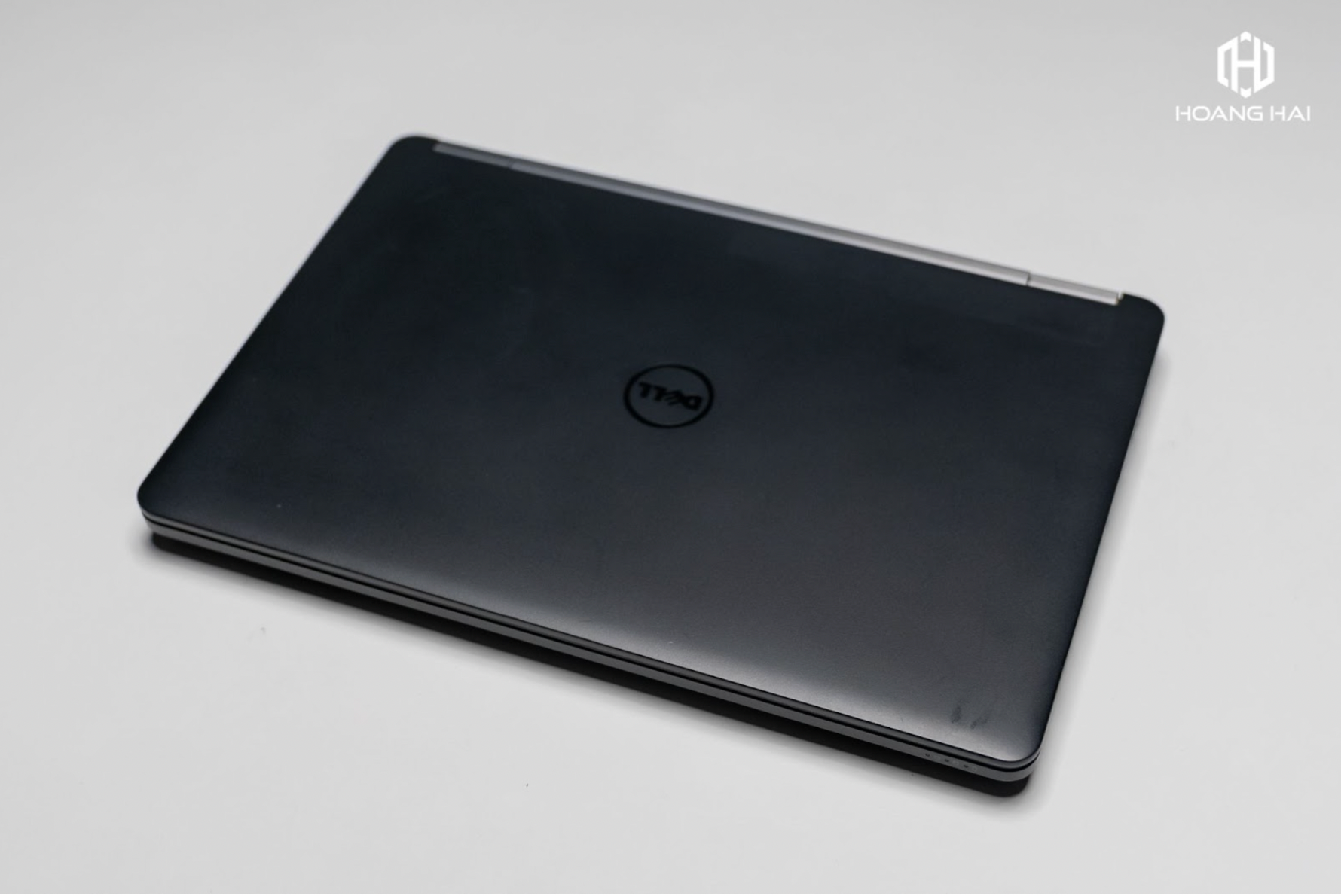 Dell Latitude 5490 cũ quá ngon, sao phải cố mua Ultrabook giá rẻ làm gì?