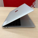 MacBook Air 2019 13.3" Silver i5/8GB/256GB 97% sạc 59 lần BPTN (móp cạnh màn, lưng móp)