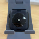 Apple Watch SE3 40mm GPS Midnight Aluminum Case/Midnight Sport Band, Baru dalam Kotak (segel sedikit robek) 