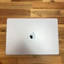 MacBook Pro 2021 14 inci Perak M1 Pro/RAM 16GB/SSD 512GB Baterai 98% Siklus pengisian daya 87% 328 kali Tombol BPTN pudar 