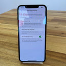 iPhone Xs Max 64GB Emas, kesehatan baterai 98%, daya baterai 88%. Ponsel ini telah dibayar penuh untuk layanan jaringan dan berfungsi seperti produk Apple internasional. 