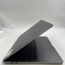 Macbook Pro 2022 13.3" Abu-abu Apple M2/ RAM 8GB/ SSD 256GB Kesehatan baterai 98% Siklus pengisian daya 97% 62 kali BPTN 
