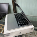Macbook Pro 2020 13.3" Silver Apple M1/ 8GB RAM/ 512GB SSD Kesehatan baterai 98% Siklus pengisian daya 97% BPTN 