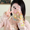 Casing ponsel HHPK47 dengan pola gelombang dan hiasan timbul. 