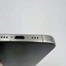 iPhone 15 Pro 128GB Putih Titanium 98% baterai 85% Versi internasional dari SB (Tidak menggunakan SIM SB - 0,5x noda, goresan layar, goresan bezel, tepi terkelupas) - HH7614