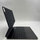 Magic Keyboard untuk iPad Pro 13" M4