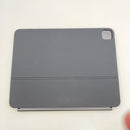Magic Keyboard untuk iPad Pro 13" M4