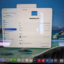 Macbook Air 2024 13.6 inci Putih Apple M3/ RAM 8GB/ SSD 256GB Kondisi 98% (sudah diisi daya 39 kali) 