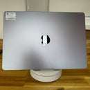 Macbook Air 2024 13.6 inci Putih Apple M3/ RAM 8GB/ SSD 256GB Kondisi 98% (sudah diisi daya 39 kali) 