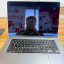 Macbook Air 2024 13.6 inci Putih Apple M3/ RAM 8GB/ SSD 256GB Kondisi 98% (sudah diisi daya 39 kali) 