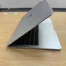 Macbook Air 2025 13.6" Sky Blue Apple M4/ 16GB RAM/ 256GB SSD Kondisi 99%, siklus pengisian daya 19 kali. BPTN 