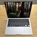 Macbook Air 2025 13.6" Sky Blue Apple M4/ 16GB RAM/ 256GB SSD Kondisi 99%, siklus pengisian daya 19 kali. BPTN 