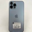 iPhone 13 Pro Max 128GB Biru, baterai 98%, kondisi baterai 93%, versi internasional dari SB (Tidak menggunakan SIM SB - terdapat goresan pada bezel dan layar, unit demo) - HH2251 