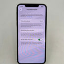 iPhone 11 Pro Max 256GB Silver, kondisi 98%, baterai 100%. Paket data seluler sudah lunas, berfungsi seperti perangkat Apple internasional (Baterai sudah diganti, terdapat goresan pada bezel, goresan pada layar, 1x noda kecil) - HH4473 