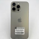 iPhone 15 Pro Max 1TB Hitam Titanium 98% baterai 100% Versi Apple Internasional (banyak goresan layar, noda 0,5x, baterai diganti) - HH9393