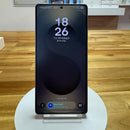 Samsung Galaxy S25 Ultra baru, lengkap dengan kotak aslinya. 