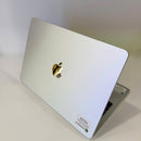 Macbook Air 2024 13.6 inci Putih Apple M3/ RAM 8GB/ SSD 256GB Kondisi 98% (sudah diisi daya 39 kali) 